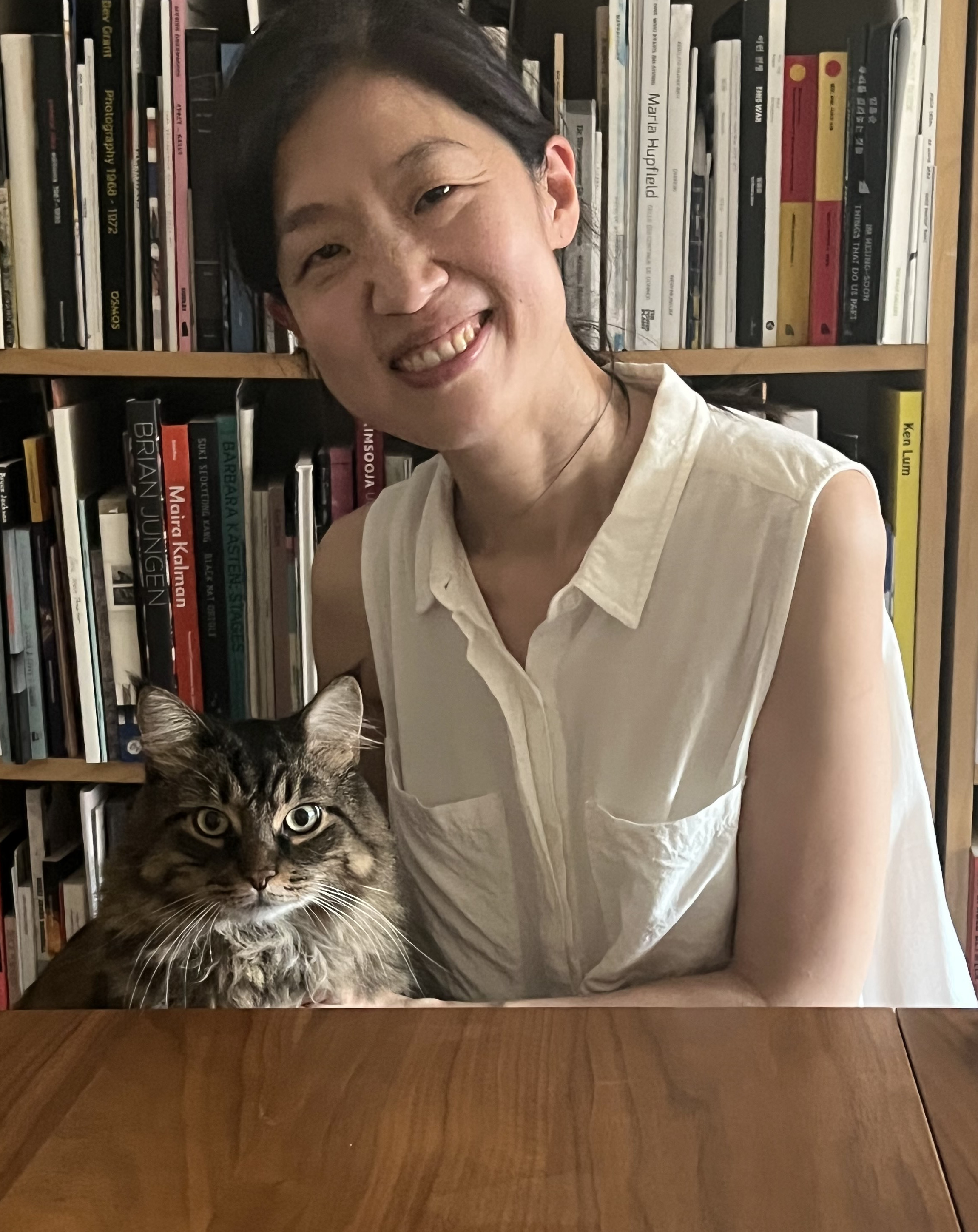 photo of Liz Park with cat